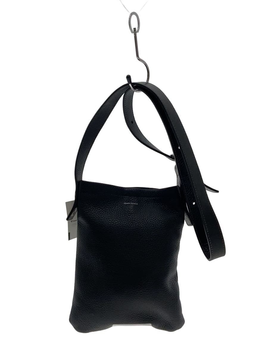 Hender Scheme shoulder bag leather BLK has scratches