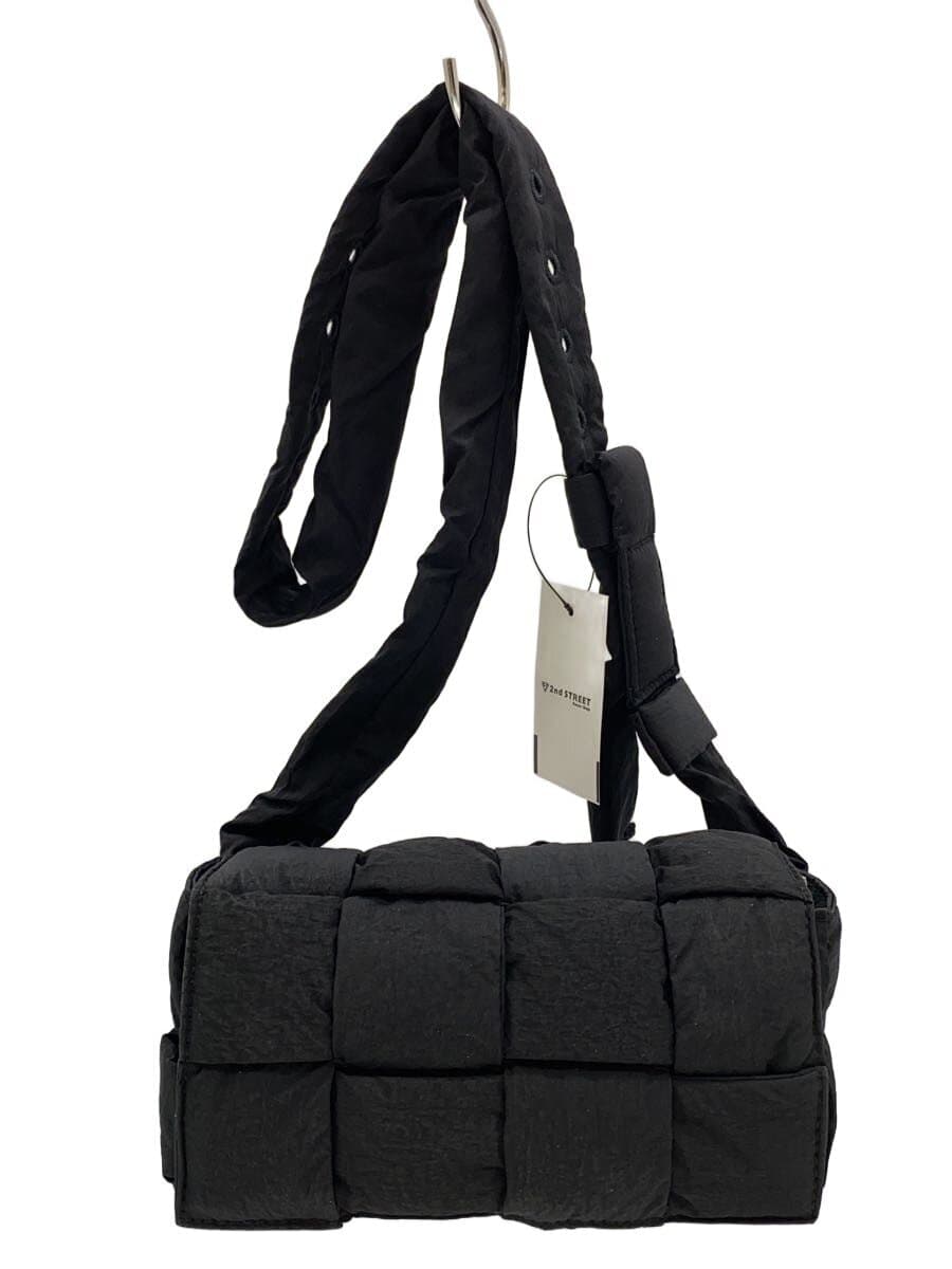 BOTTEGA VENETA Shoulder Bag -- BLK