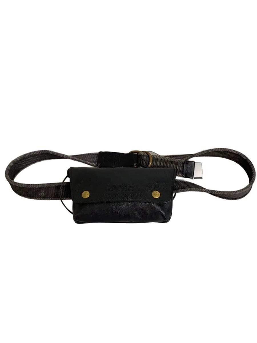IL BISONTE Waist Bag Leather BLK G558