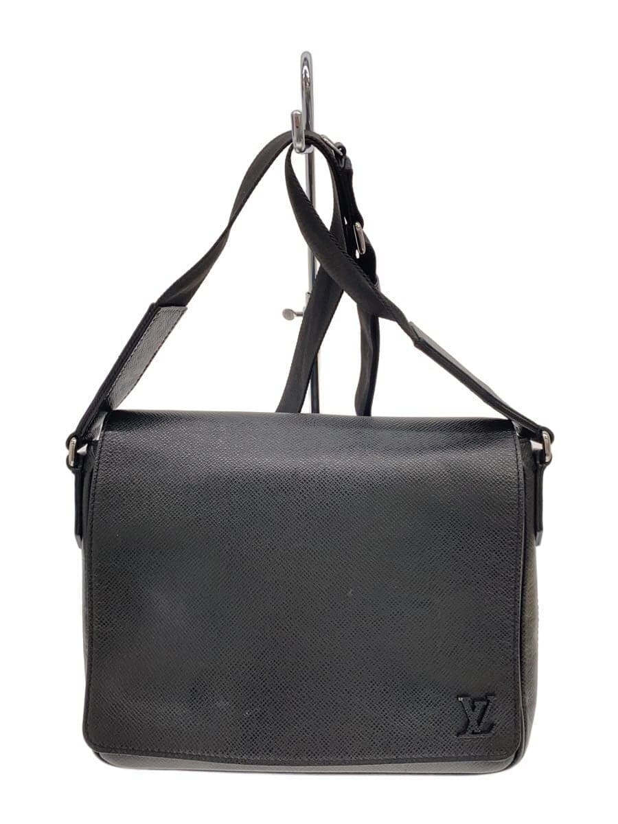 LOUIS VUITTON District PM NV3_Tiga Leather BLK M30850