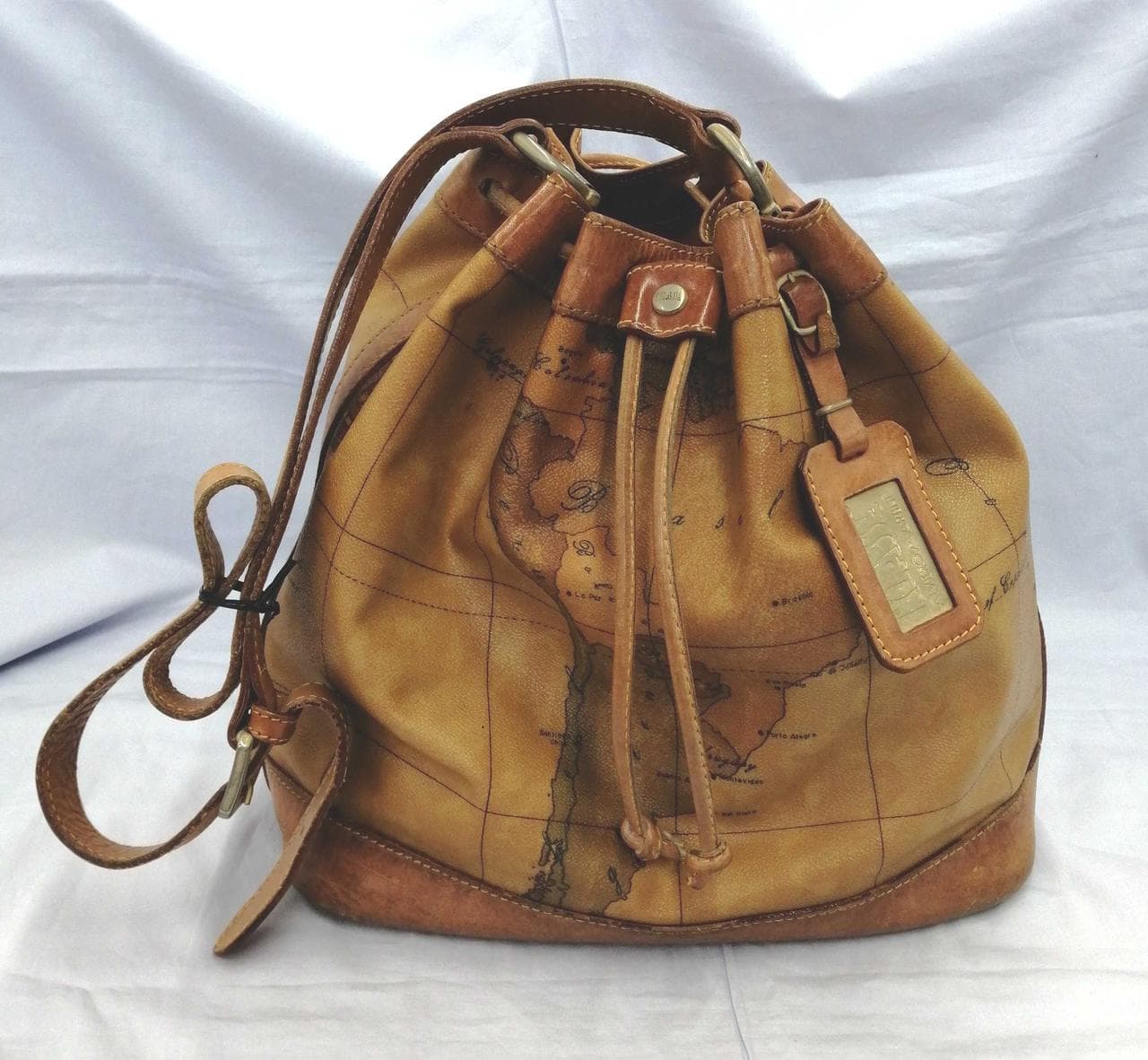 Shoulder bag Shoulder bag