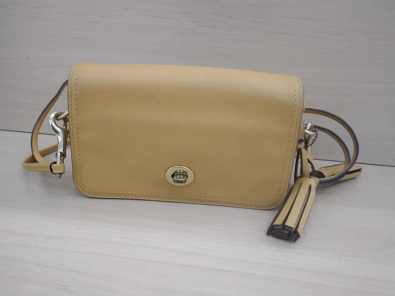 Shoulder bag yellow D1371-19914
