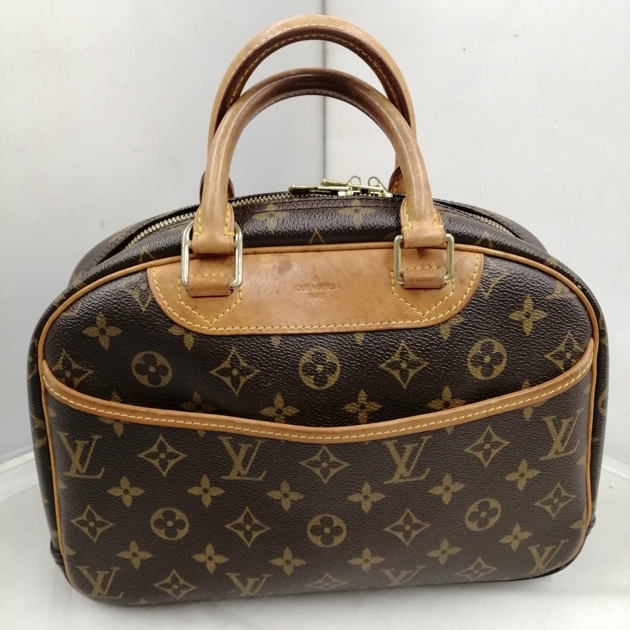 True Ville M42228