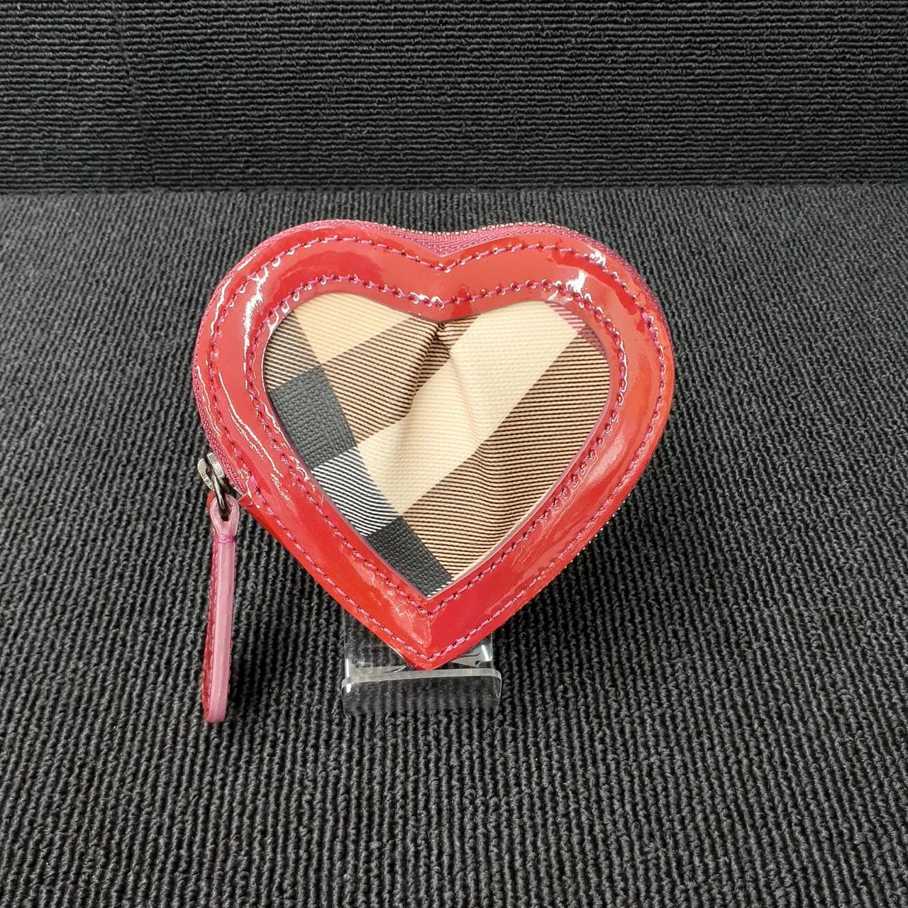 Heart-shaped coin holder Nova check
