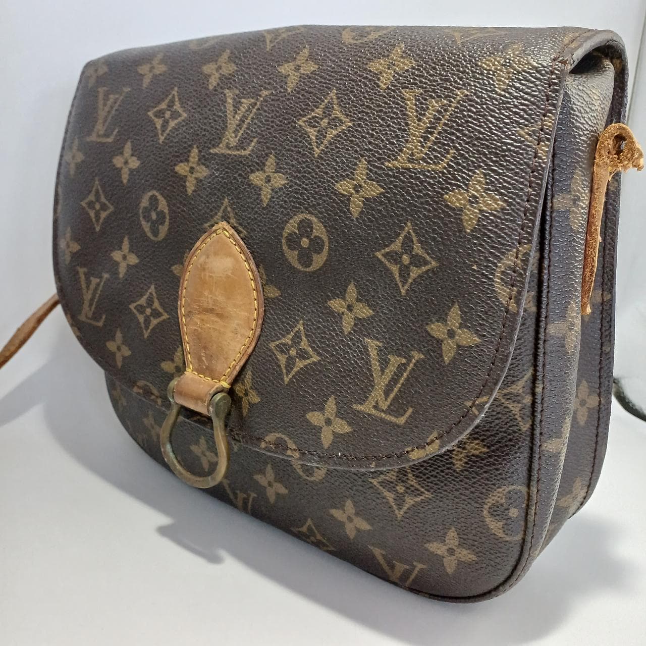 Damaged Saint Laurent M51242