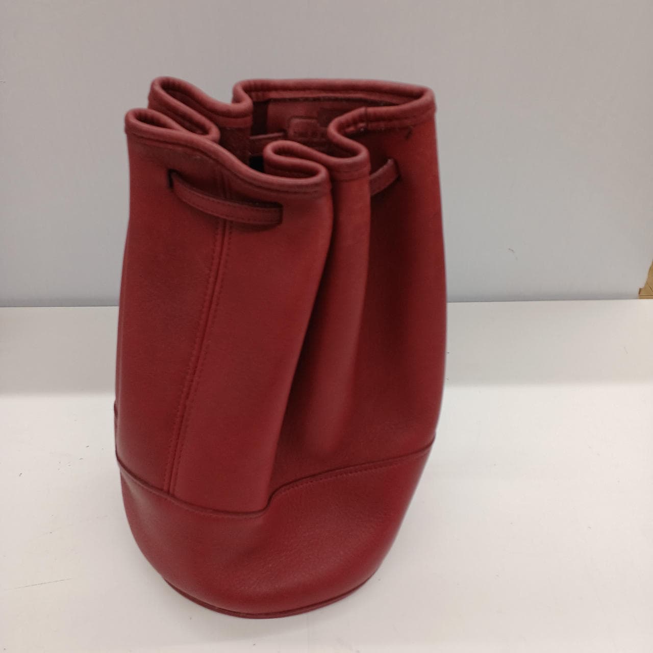 Drawstring Leather Shoulder Bag E6D 9984/RED