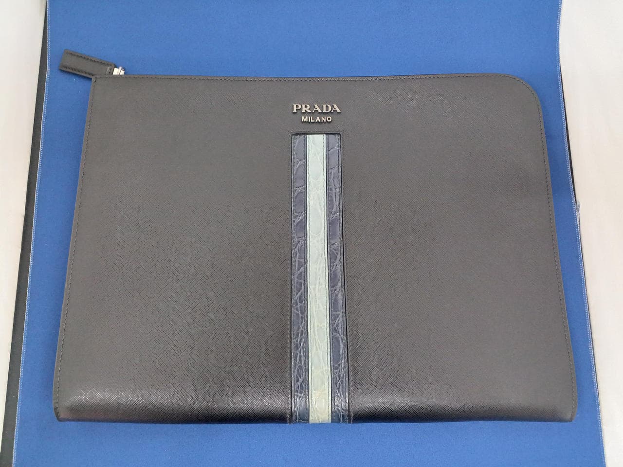 Clutch bag