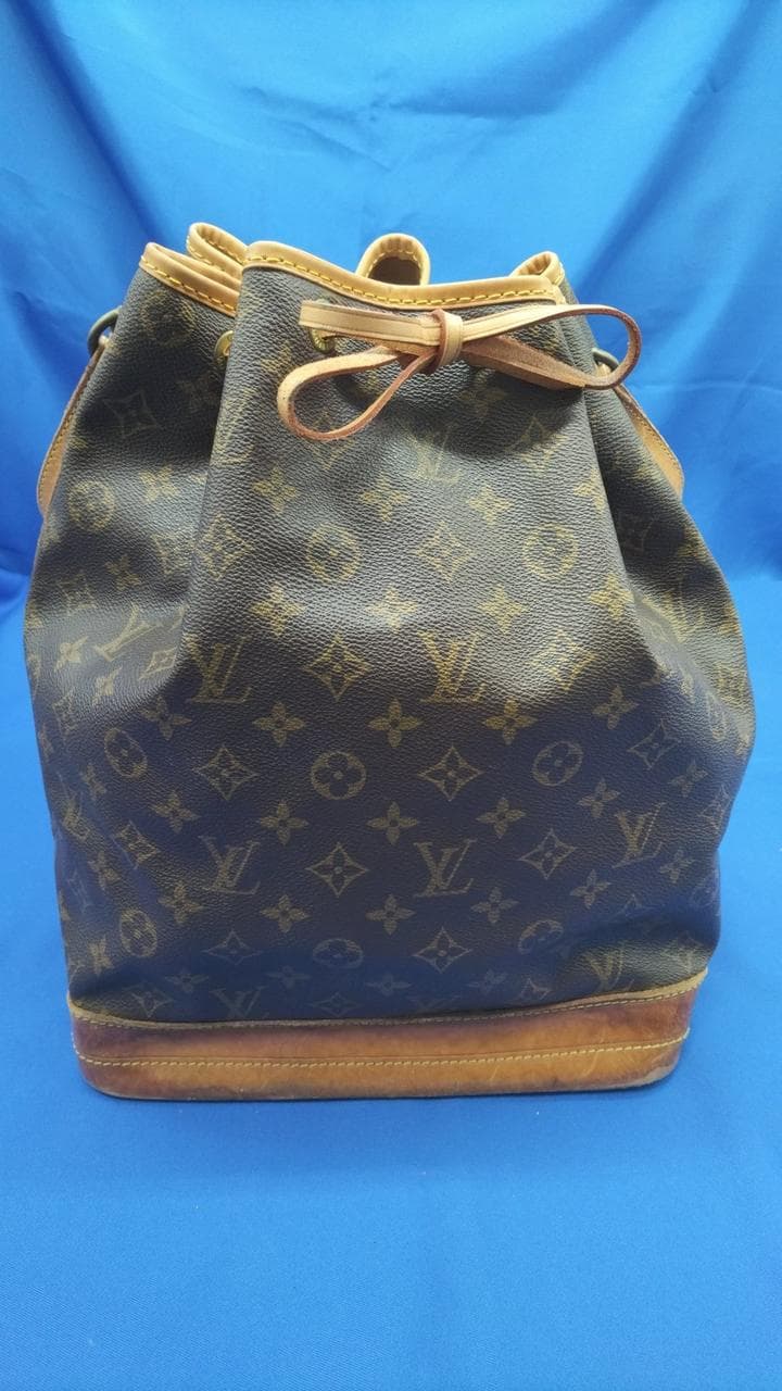 Noé Shoulder Bag M42224