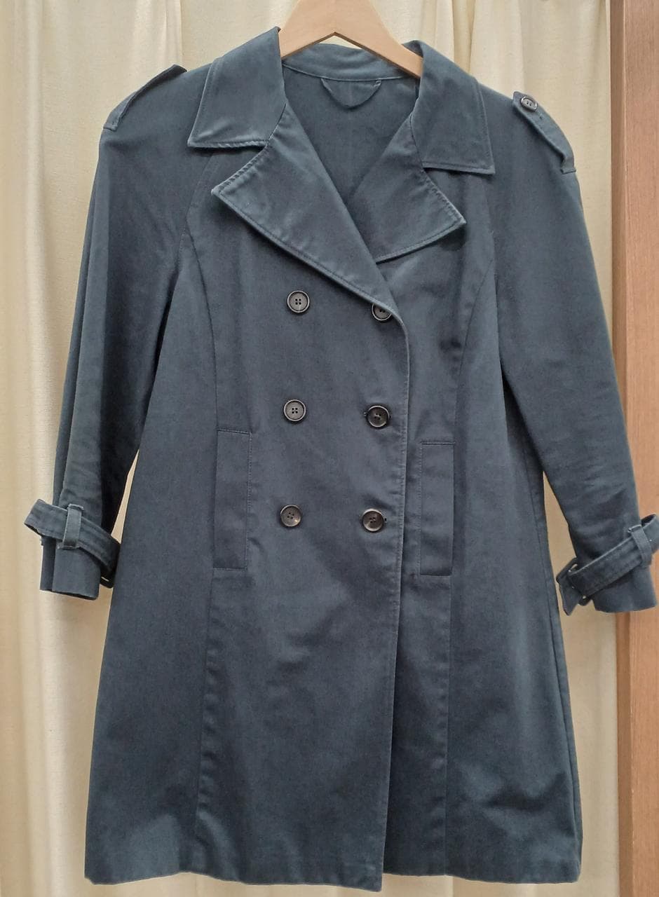 Trench coat navy condition B